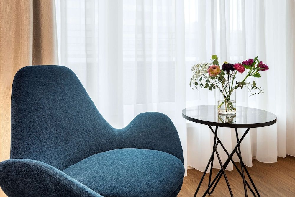 NH Hannover Superior Room 8