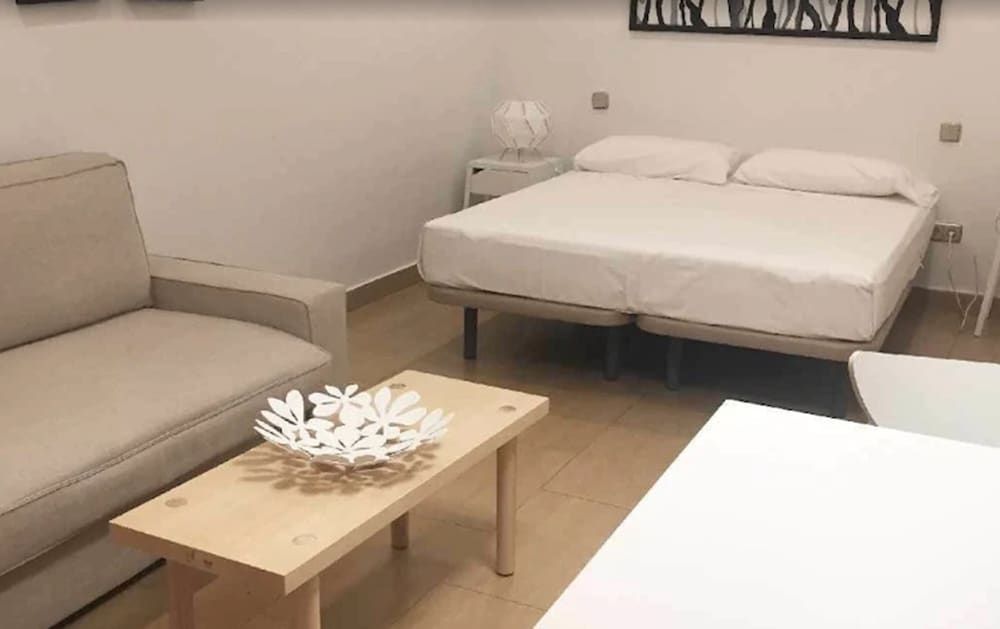 La Casa de las Letras Interior Triple Studio 5