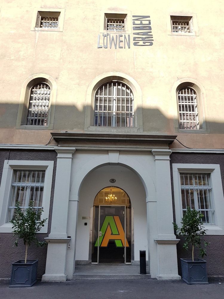 undefined Barabas - Hostel 2