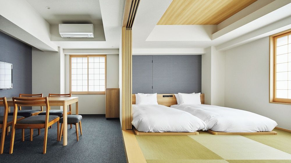 MIMARU Osaka Shinsaibashi West One-Bedroom Japanese Apartment For 5