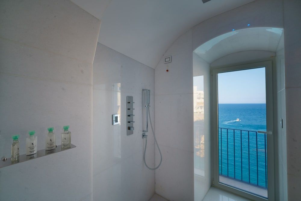 Grotta Palazzese Luxury Studio Suite 4