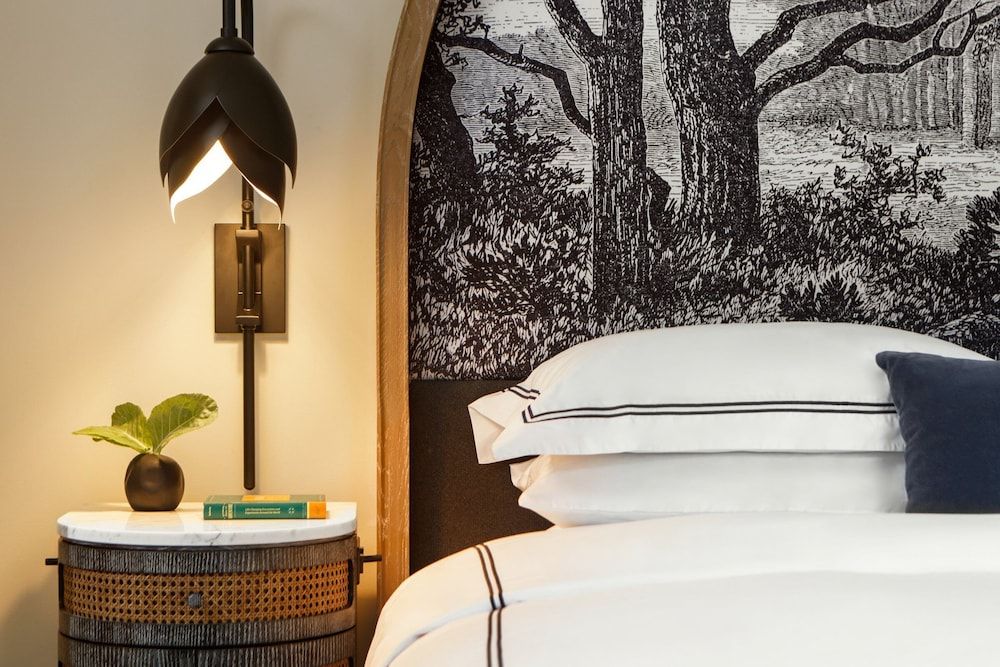 Kimpton Cottonwood by IHG Room, 1 King Bed 8