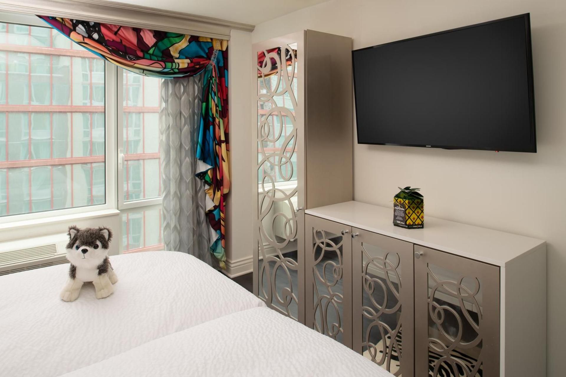 undefined Staypineapple, An Artful Hotel, Midtown 7