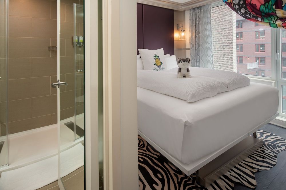 Room (Fashionista Connectors)