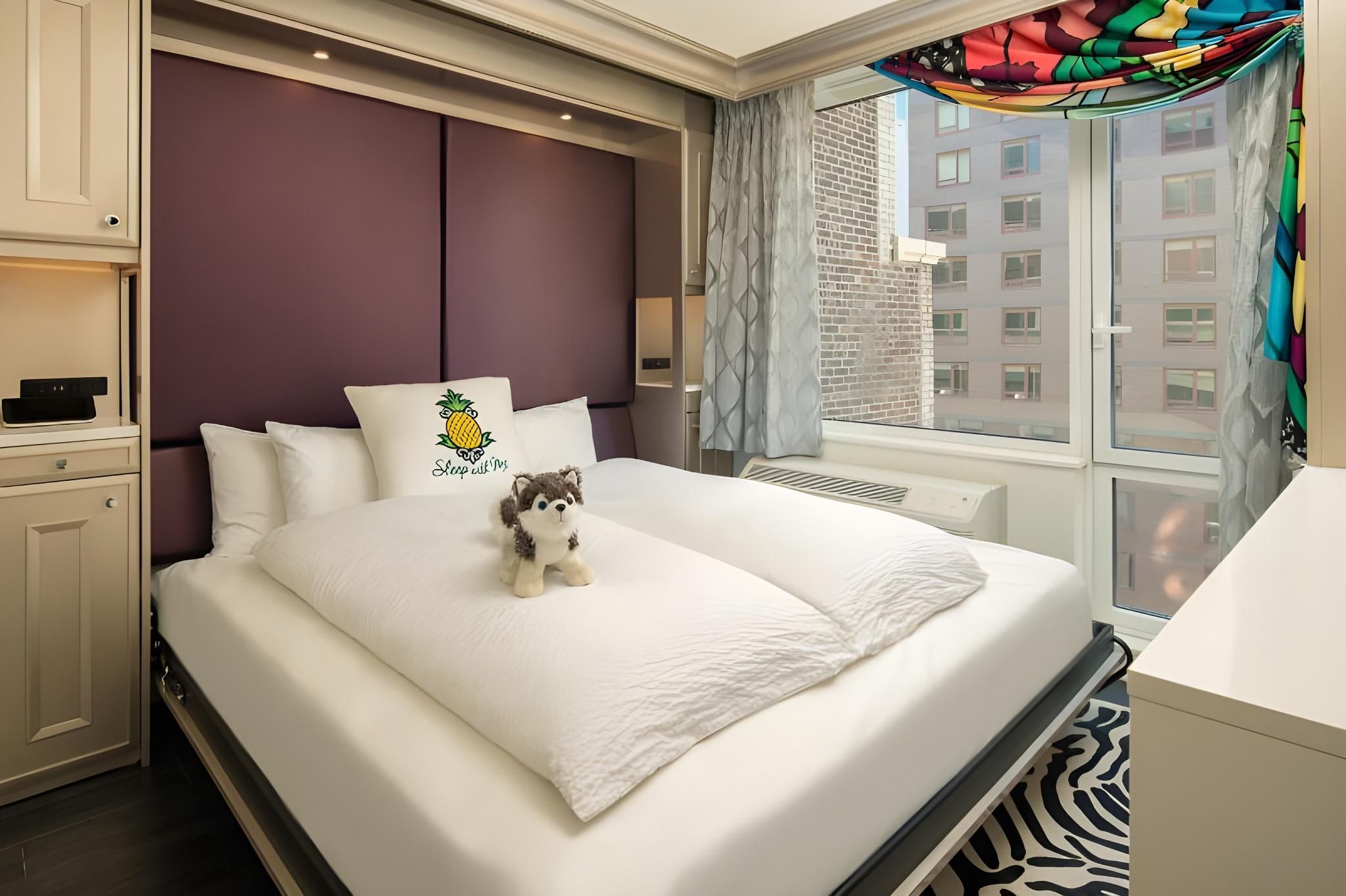 undefined Staypineapple, An Artful Hotel, Midtown 2