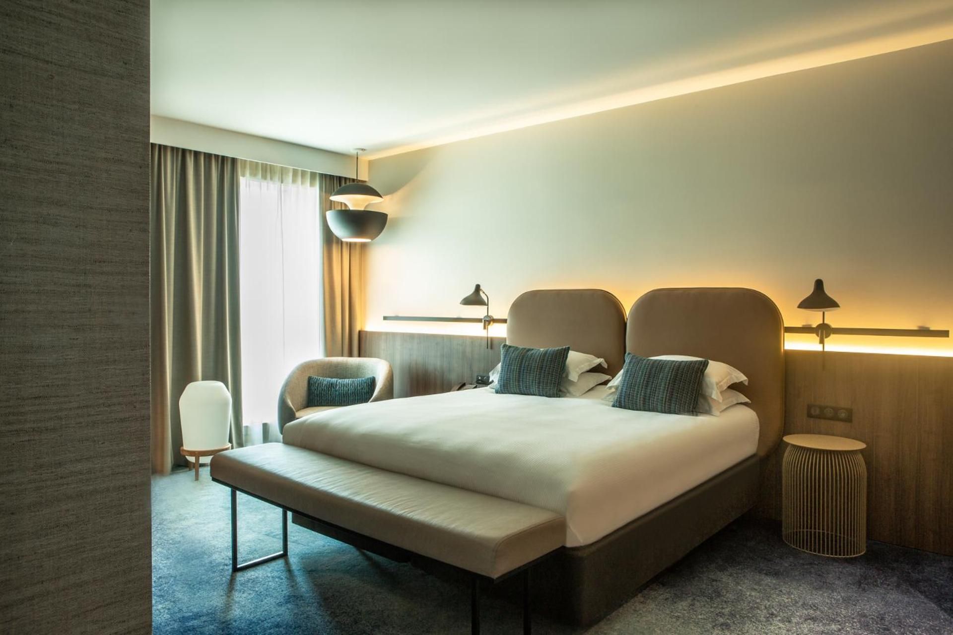 1 King Bed 1 Bedroom and Living Area