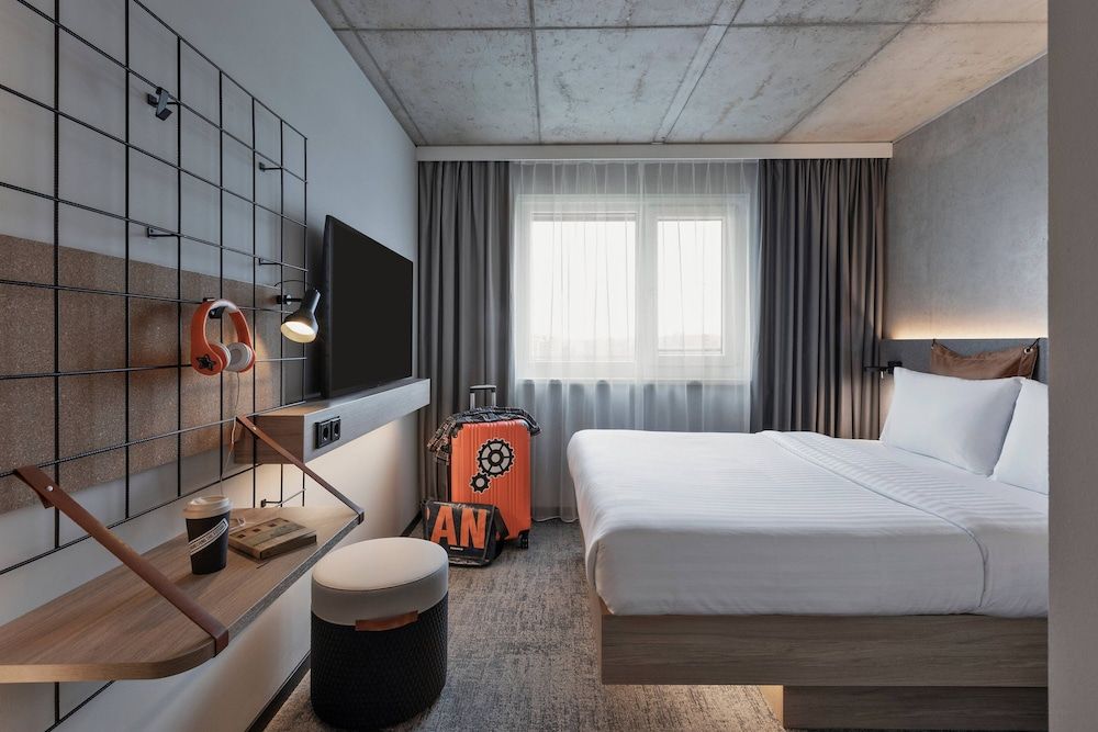 Moxy Hamburg Altona Room, 1 Queen Bed 4