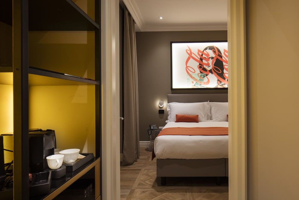 The FRAME Hotel Suite