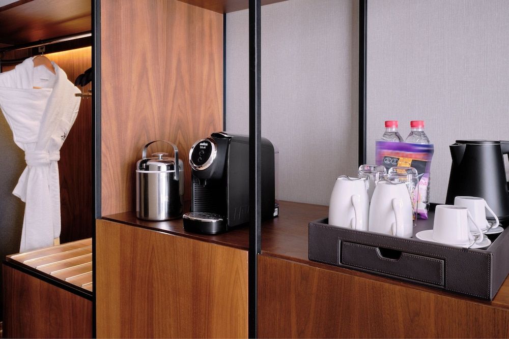 Tunis Marriott Hotel Deluxe Room, 2 Twin Beds, Non Smoking 7