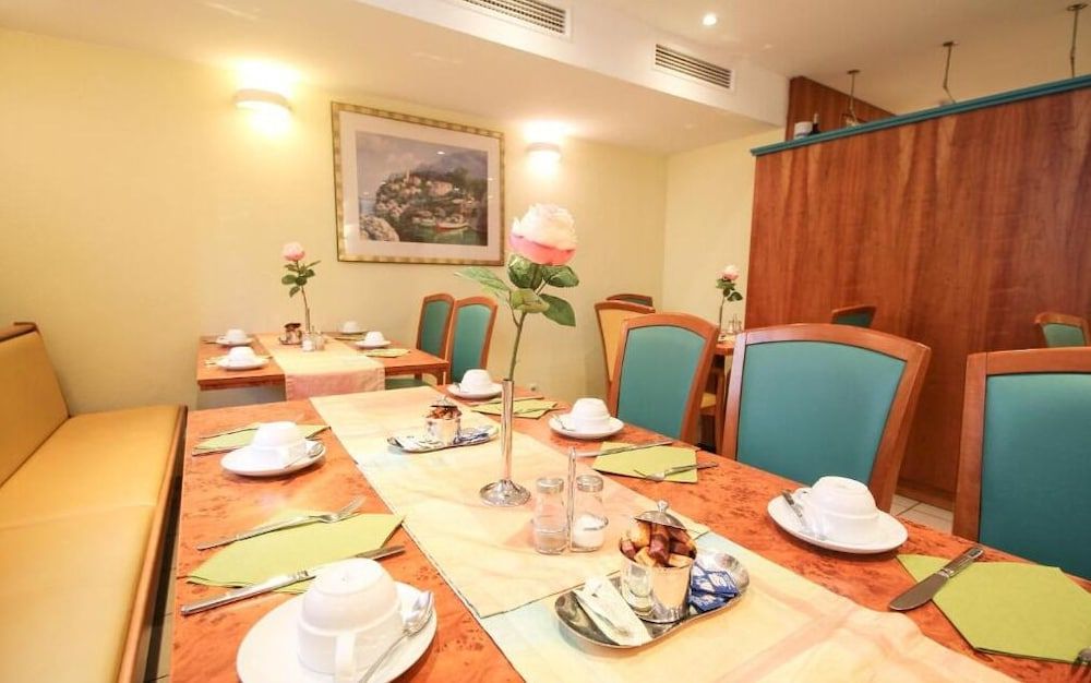 undefined Hotel Miramar am Römer 10