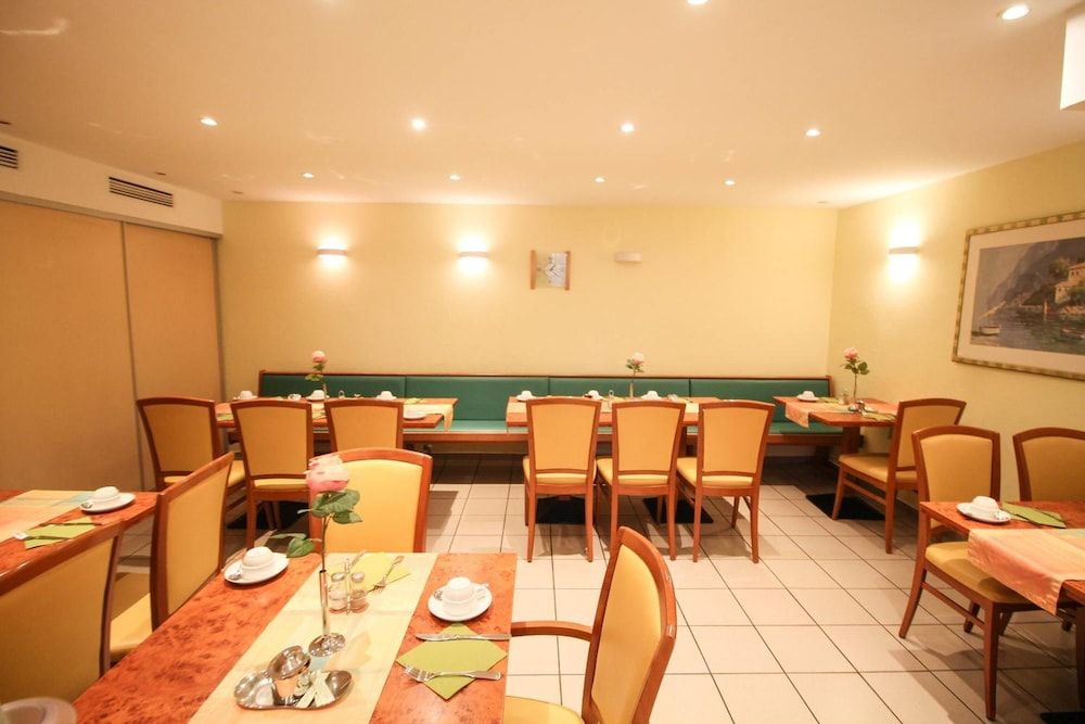 undefined Hotel Miramar am Römer 6