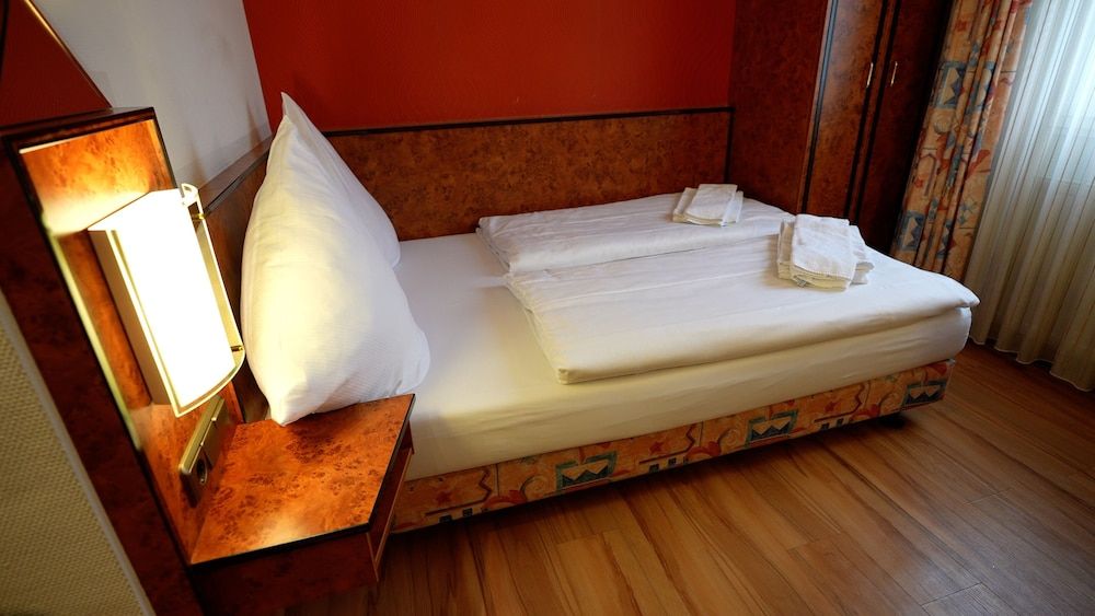 Hotel Miramar am Römer Double Room 6