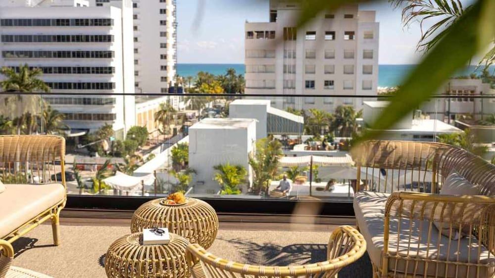 undefined UMA House by Yurbban South Beach 8