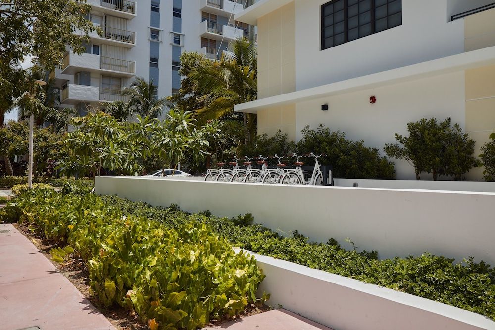 undefined UMA House by Yurbban South Beach 4