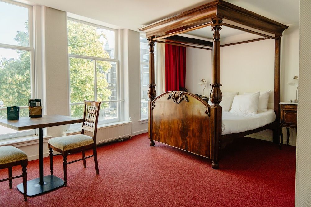 Ambassador City Centre Hotel Classic Church view Room 15