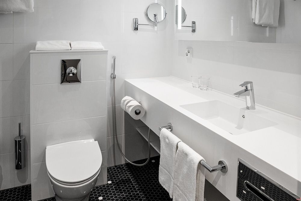 Hotel Matts Standard Twin Room 3