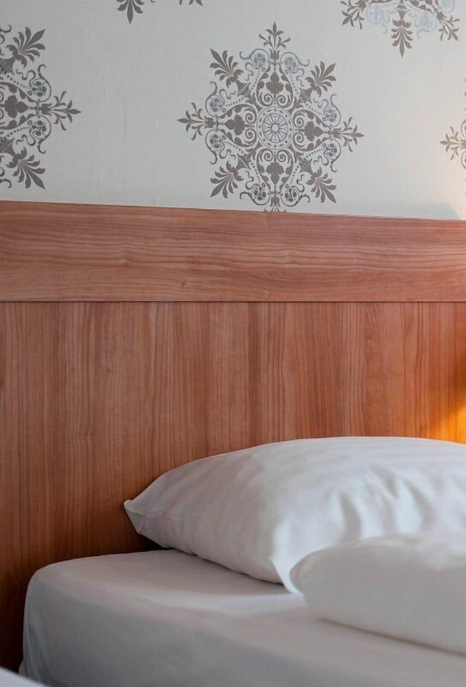 Rho Hotel Single Room, 1 Twin Bed 3