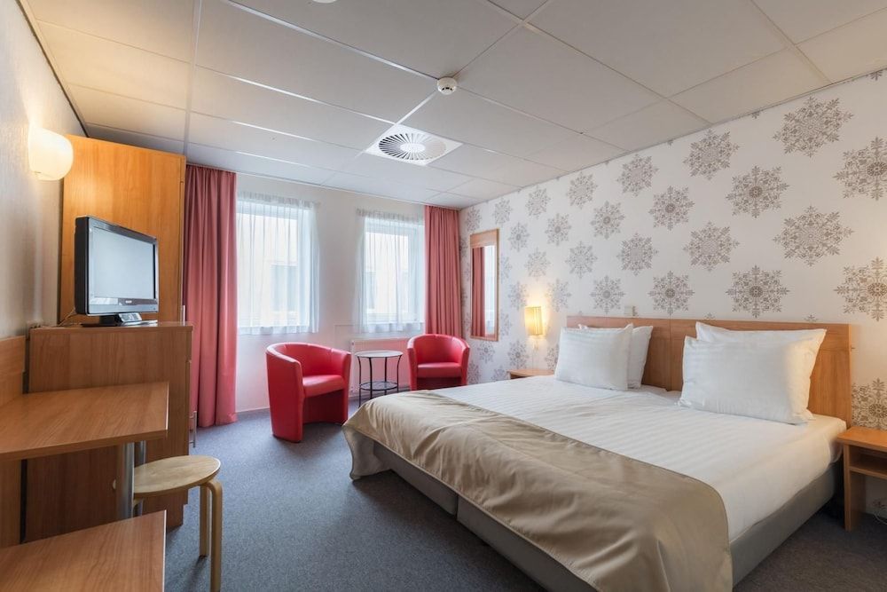 Rho Hotel Superior Double Room, 1 Double or 2 Twin Beds