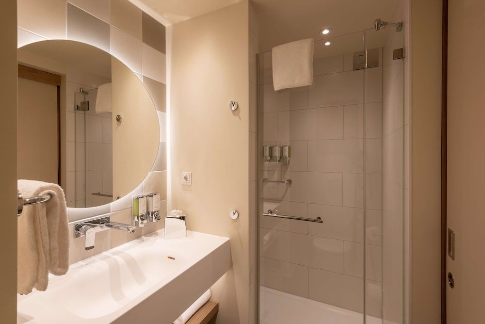undefined Hampton by Hilton Munich City North 7