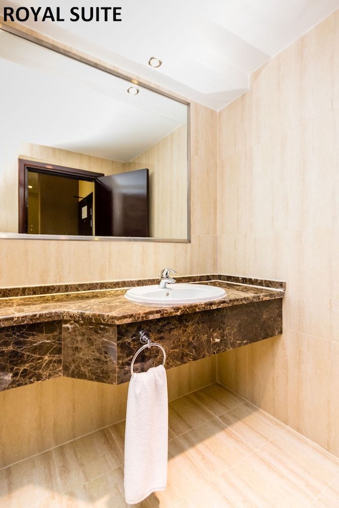 Nehal Hotel Executive Double Room 4