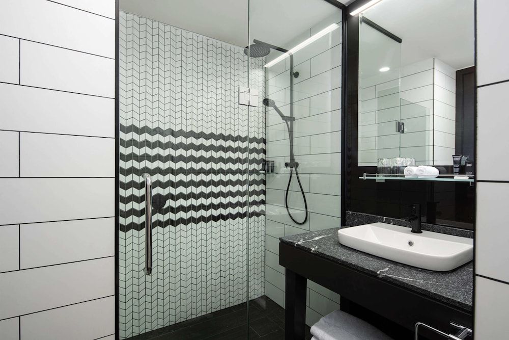 Rydges Wellington Airport Superior North Family Room 4