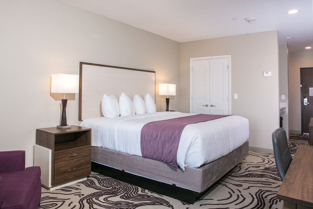 Hotel Siri Downtown - Paso Robles Room, 1 King Bed, Accessible, Non Smoking 2