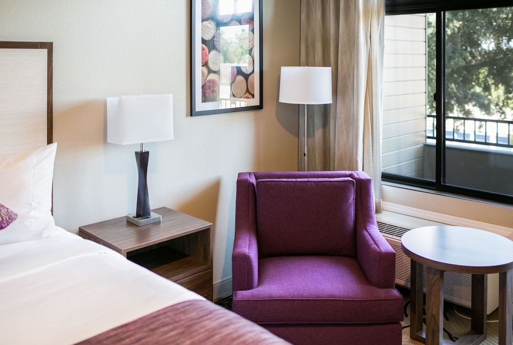 Hotel Siri Downtown - Paso Robles Room, 2 Queen Beds, Accessible, Non Smoking 15