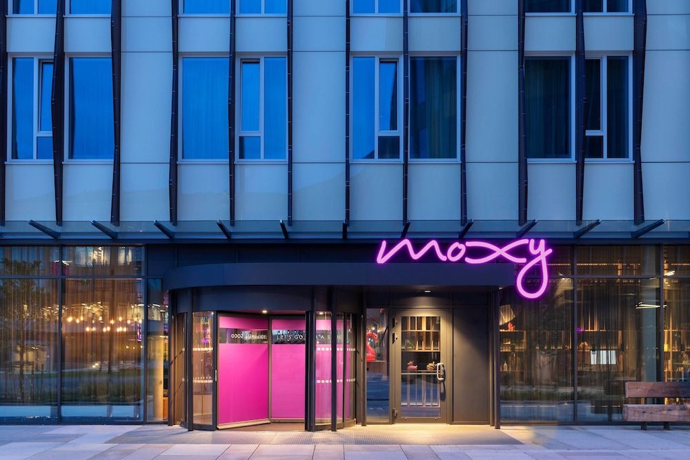 undefined Moxy Bergen 10