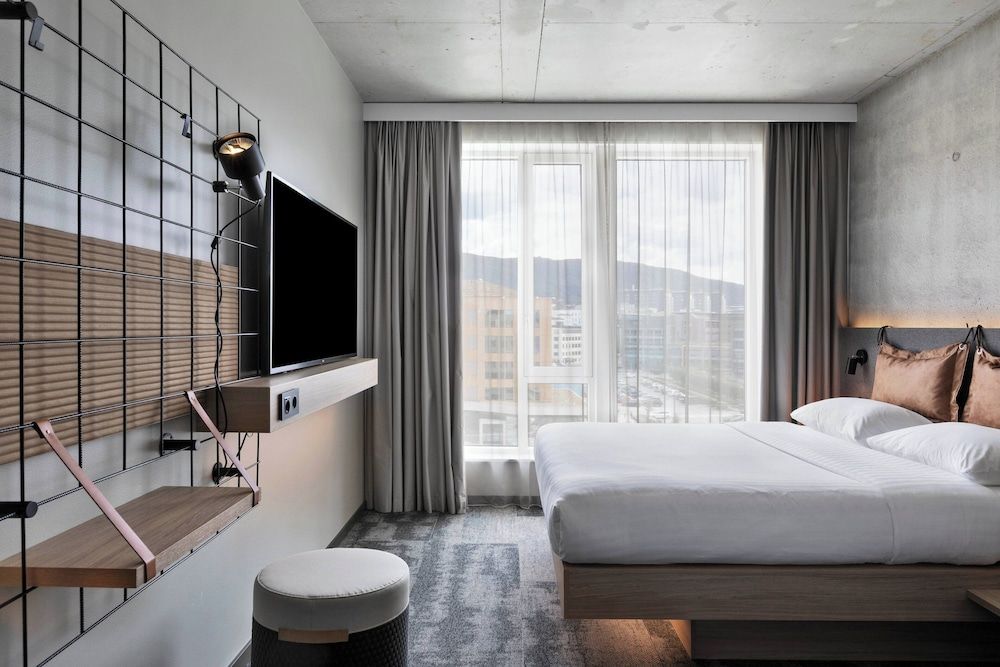 Moxy Bergen Room, 1 Queen Bed, City View
