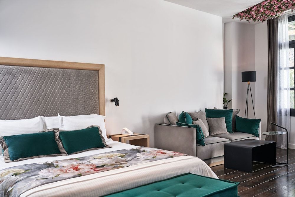 undefined Katikies Garden Santorini - The Leading Hotels Of The World 3