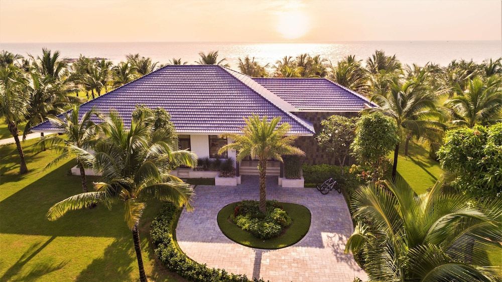 undefined Radisson Blu Resort Phu Quoc 6