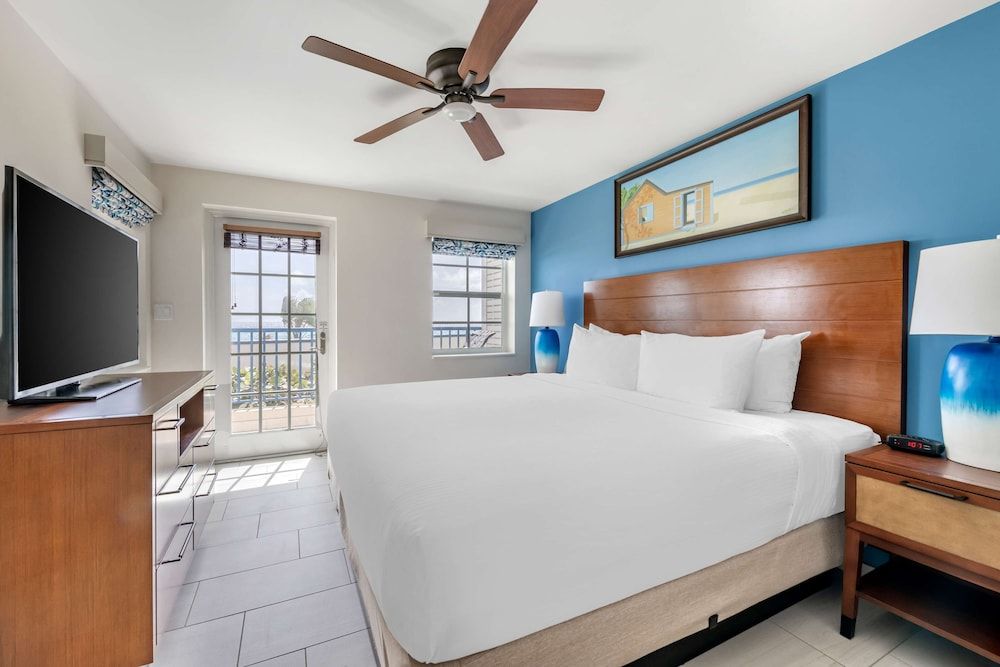 1 Bedroom Ocean View with King Bed