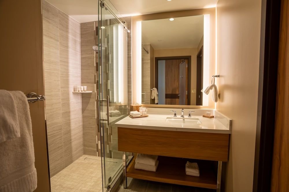 Sycuan Casino Resort Deluxe Room, 2 Queen Beds (21 or older only) 4