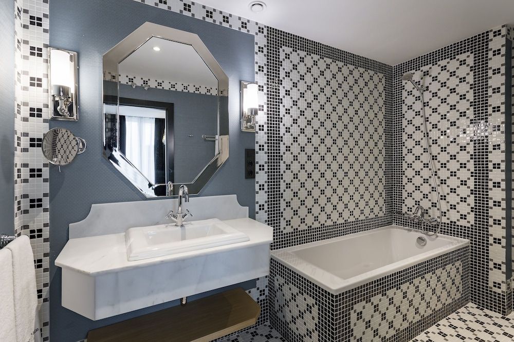 Room Mate Collection Alba, Madrid Standard Room 18