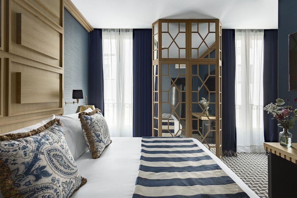 Room Mate Collection Alba, Madrid Standard Room 12