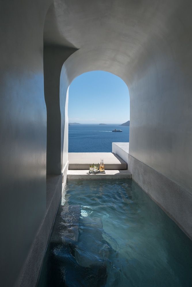 undefined Echoes Luxury Suites 10