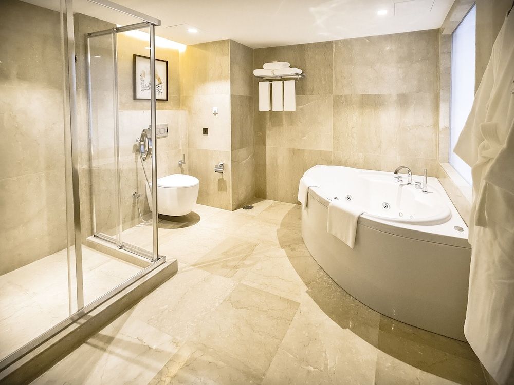 Holiday Inn Dhaka City Centre by IHG Standard Room 11