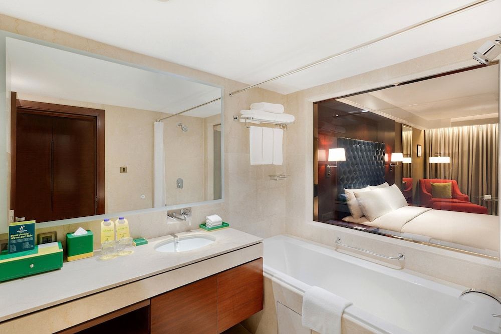 undefined Holiday Inn Dhaka City Centre by IHG 4