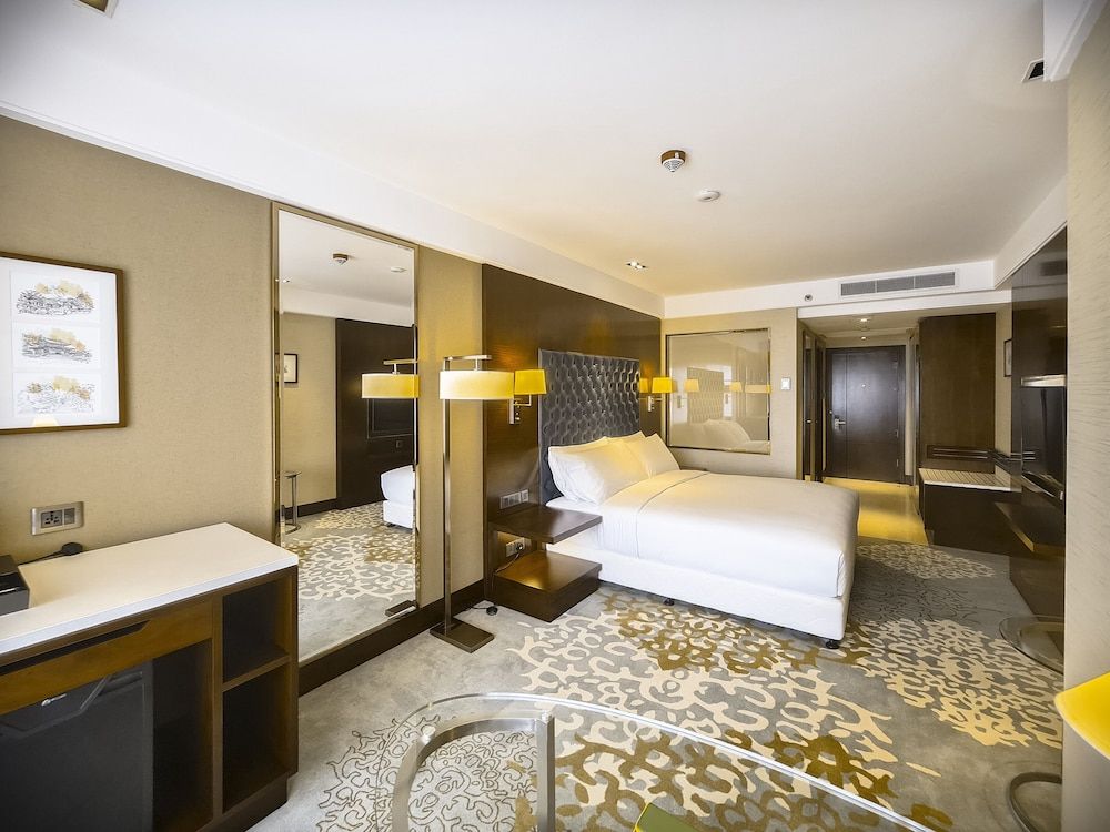 Standard Room, 1 King Bed