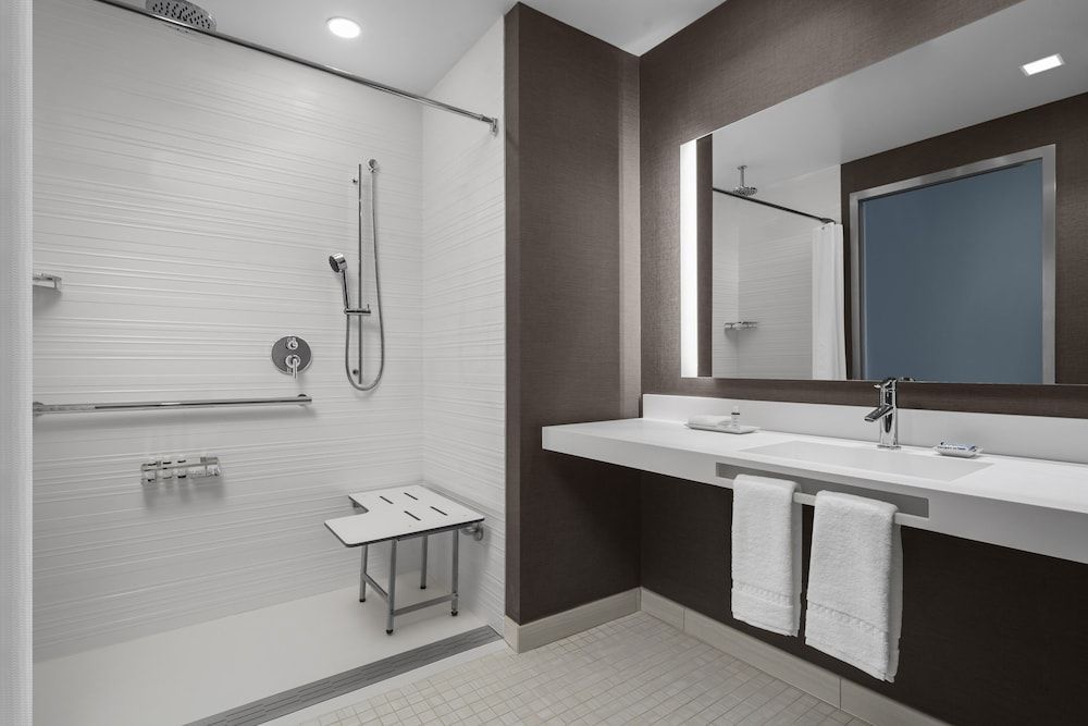 undefined AC Hotel by Marriott Miami Dadeland 9