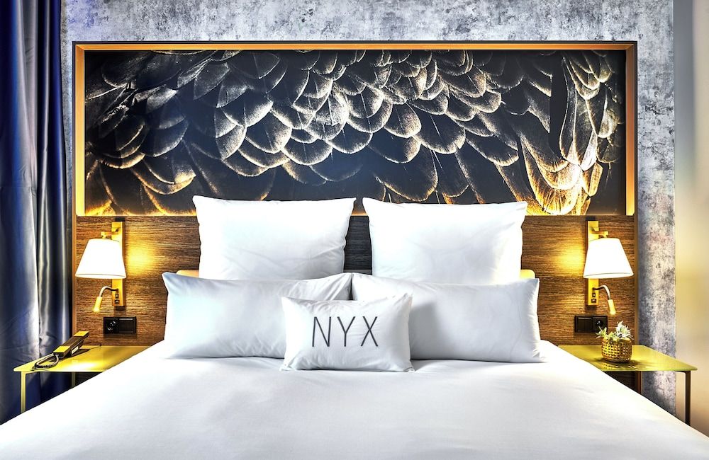 NYX Hotel Warsaw by Leonardo Hotels Comfort Room (Down To Earth) 9