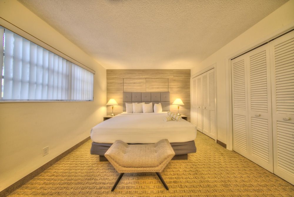 Club Lux Resort By the Beach Deluxe Apartment, 2 Bedrooms 4