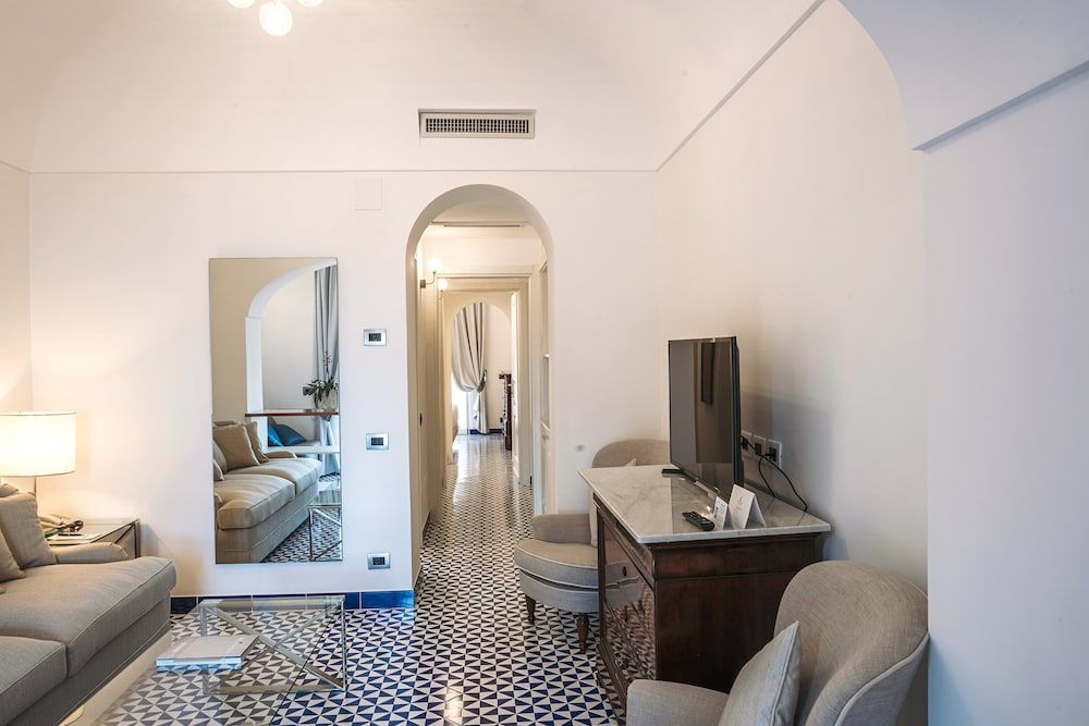 Junior Studio Suite