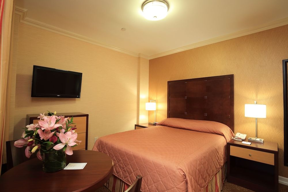 Radio City Apartments Queen Studio