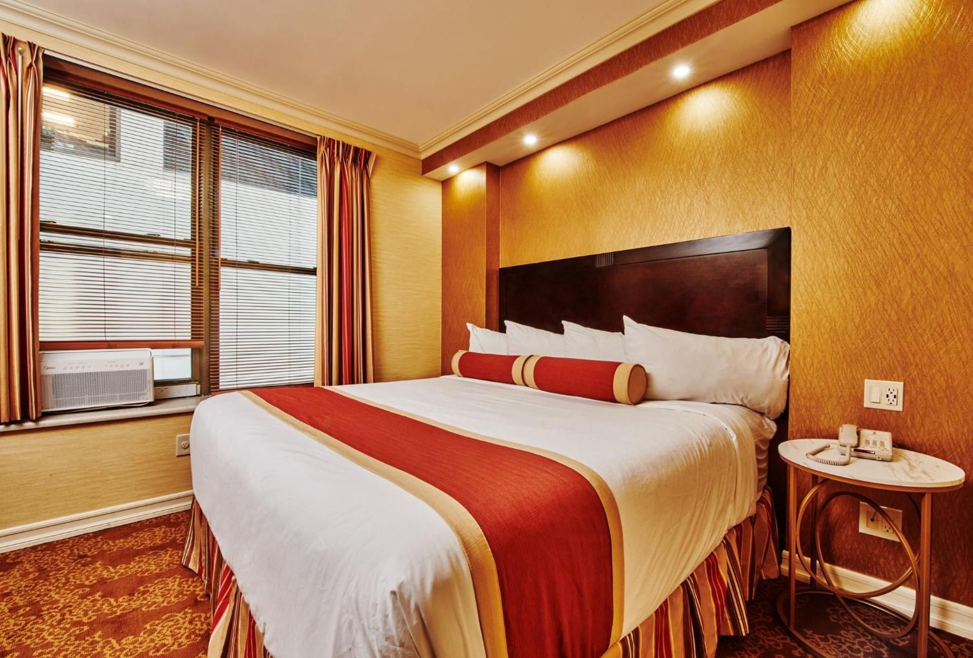 1-Bedroom Apartment with King Bed