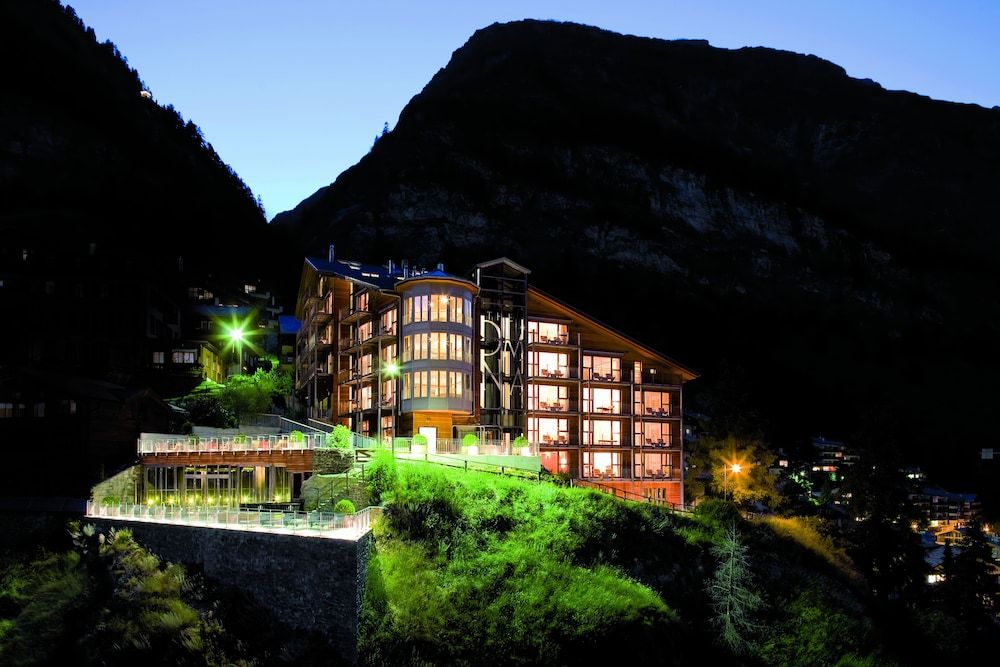 undefined The Omnia 10