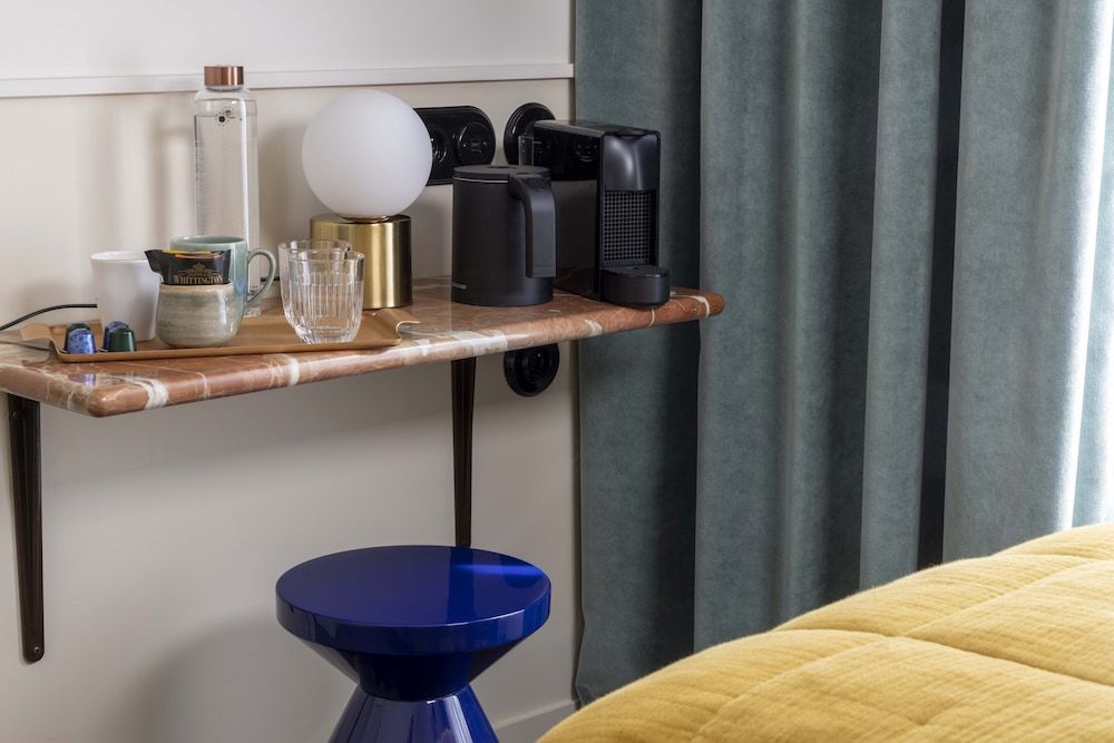 Dadou Paris Bonne Chambre 9