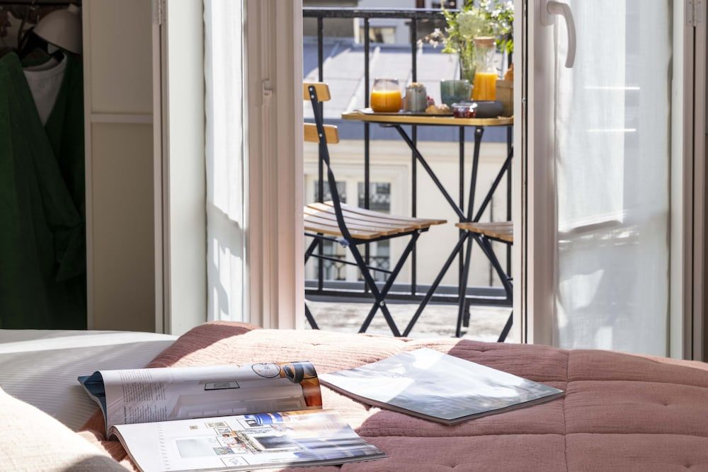 undefined Dadou Paris 2