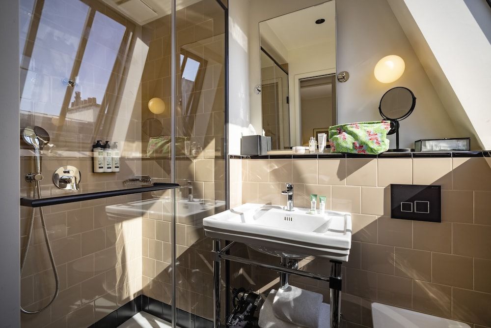 undefined Dadou Paris 9