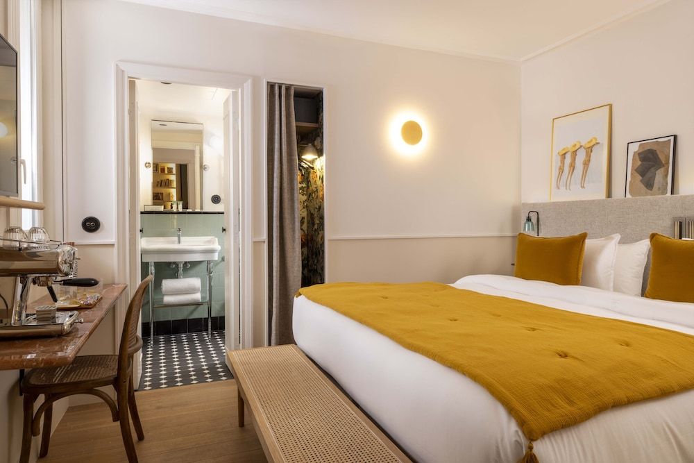 undefined Dadou Paris 5